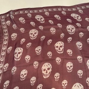 Perfect Condition Alexander Mcqueen Silk Chiffon Skull Scarf
